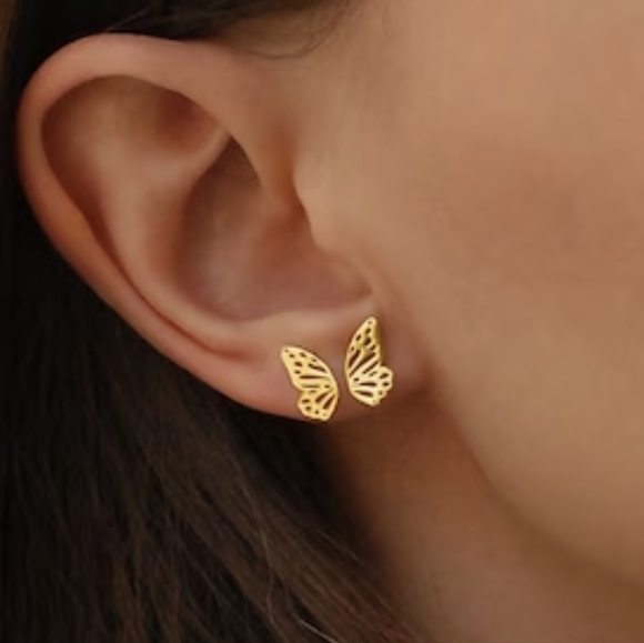 Vintage gold butterfly earrings - Picture 9 of 9